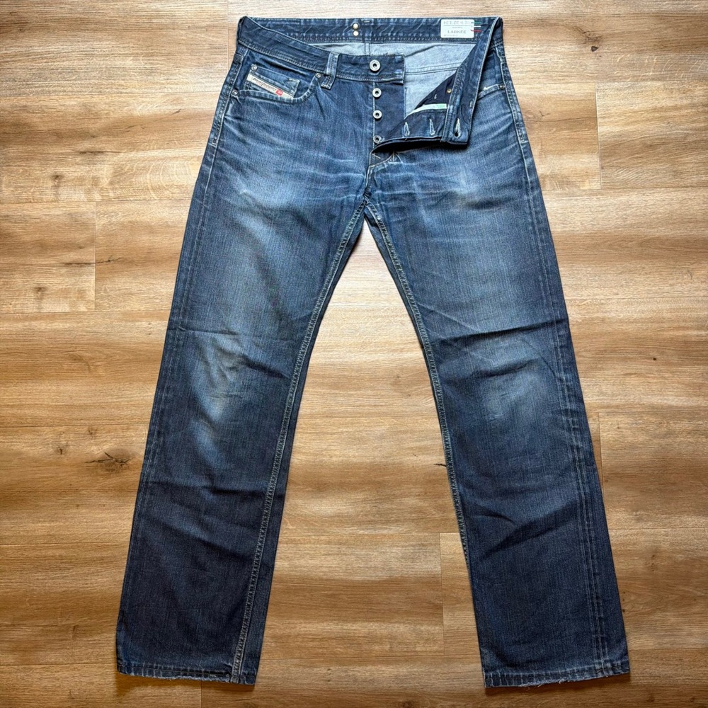 Diesel Larkee Jeans Mens 32x32 Blue Straight Leg Button Fly Made in Italy 0088Z